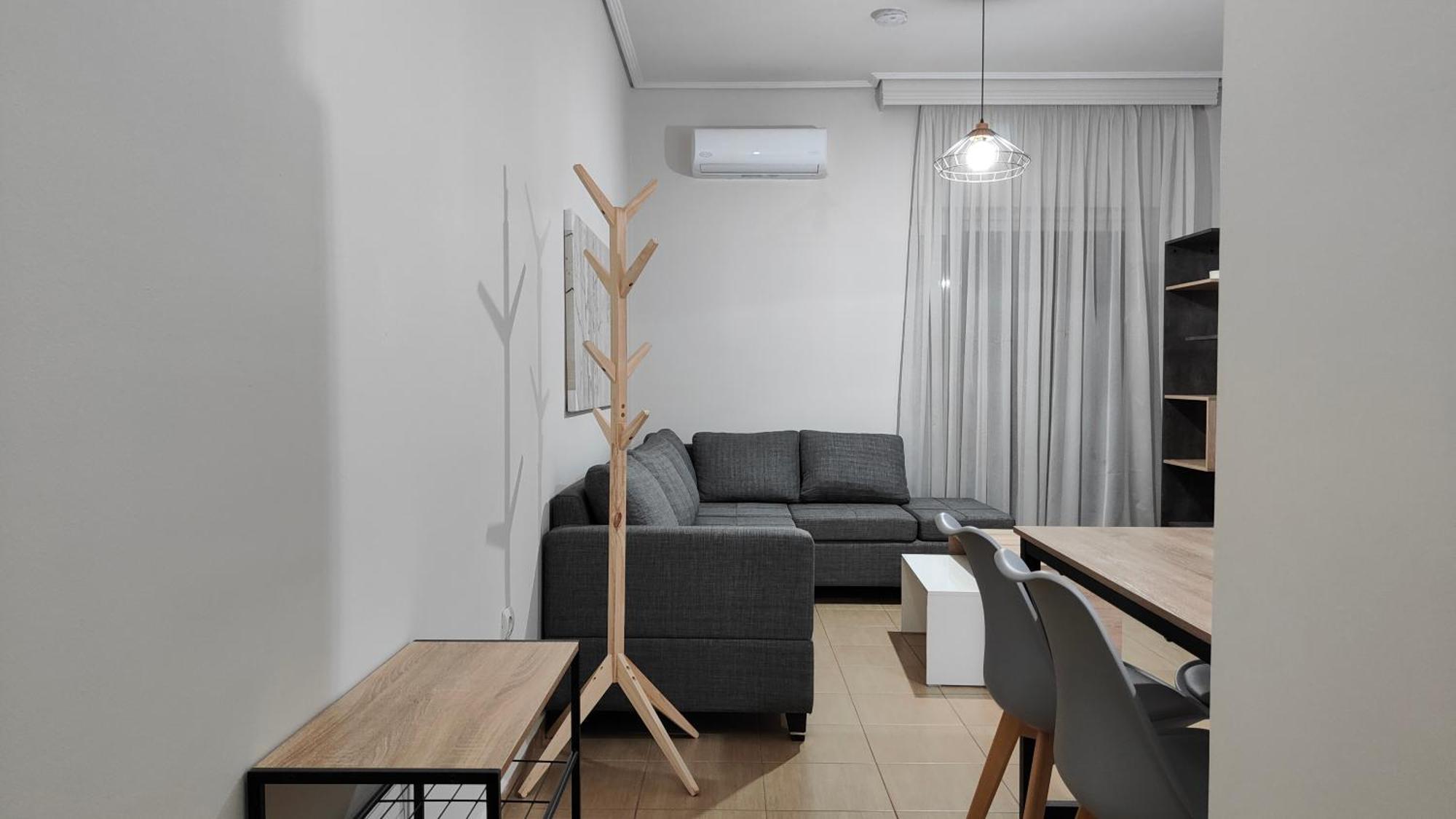 Rock & Roll 1 - Modern Apartment In Trikala Buitenkant foto