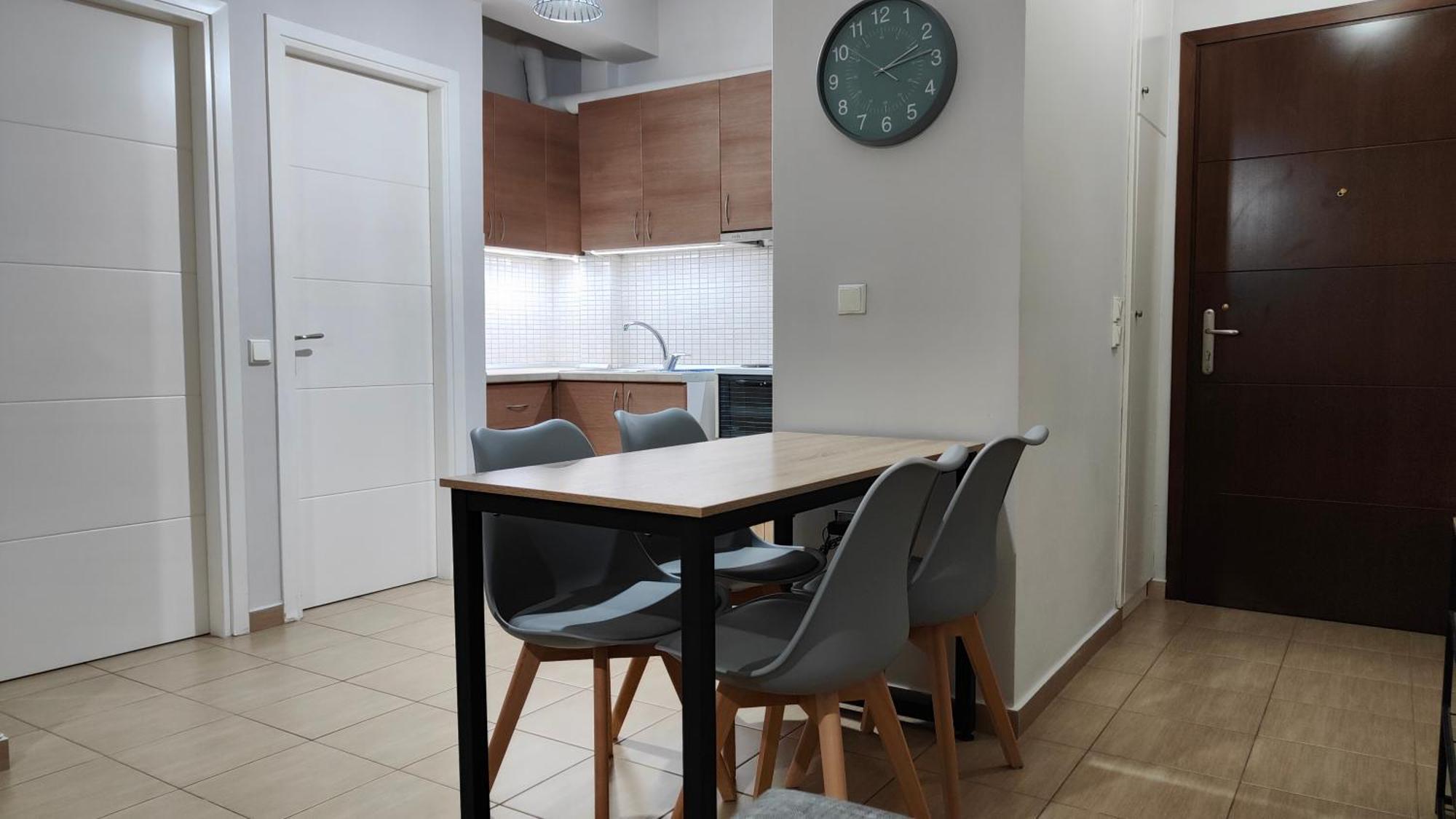 Rock & Roll 1 - Modern Apartment In Trikala Buitenkant foto