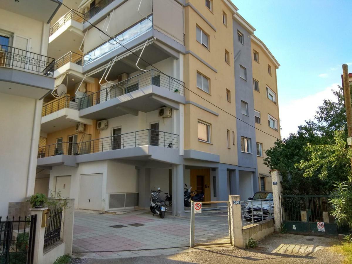 Rock & Roll 1 - Modern Apartment In Trikala Buitenkant foto